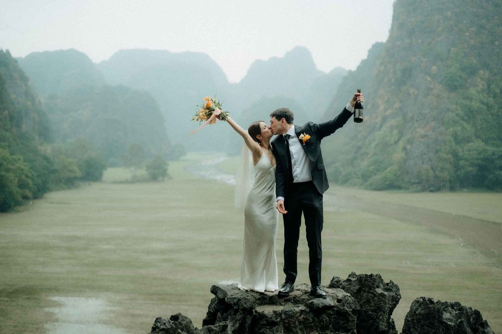 how to elope in ninh binh