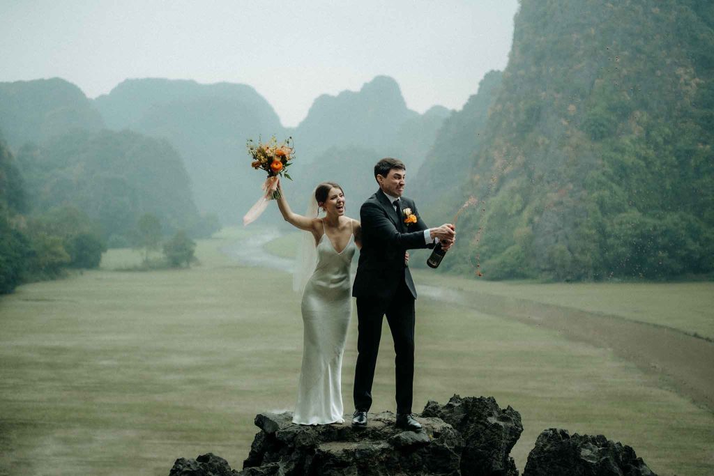 how to elope in ninh binh